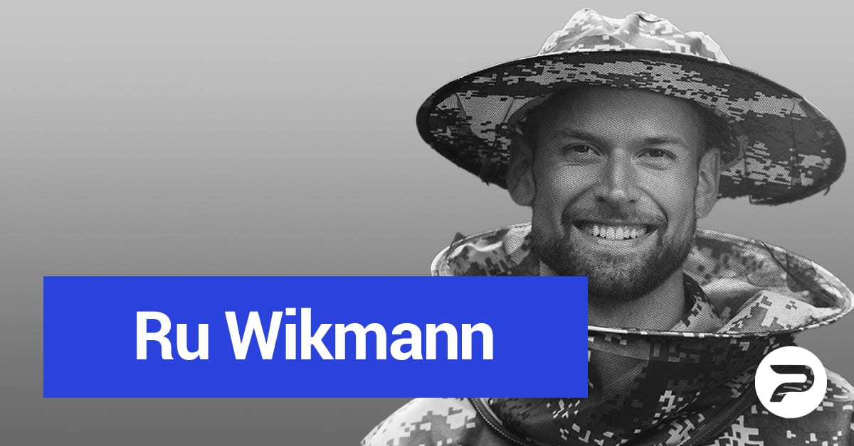 S1E79 – Ru Wikmann – Saving the world one beehive at a time